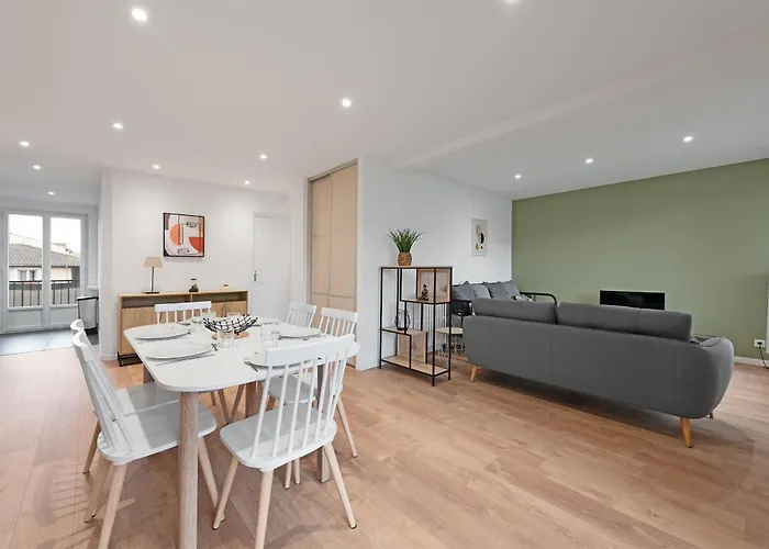 Spacieux T3 Avec 2 Parkings Gratuits Et 2 Balcons Lejlighed