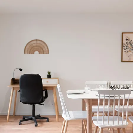 Spacieux T3 Avec 2 Parkings Gratuits Et 2 Balcons Appartement *
