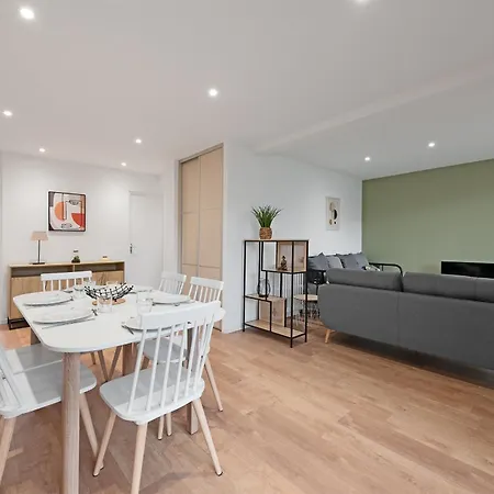 Spacieux T3 Avec 2 Parkings Gratuits Et 2 Balcons شقة